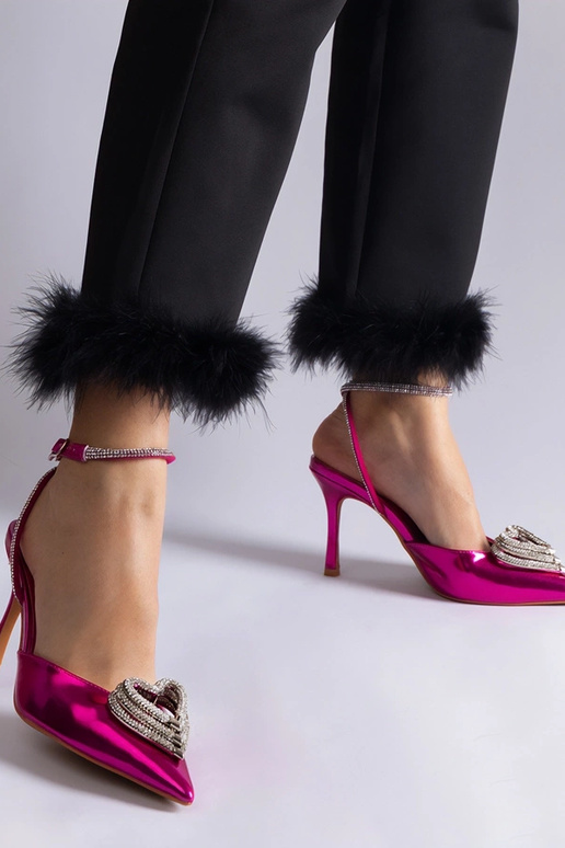 Pink pumps med åben tå dekoreret med... Pink pumps med åben tå dekoreret med...