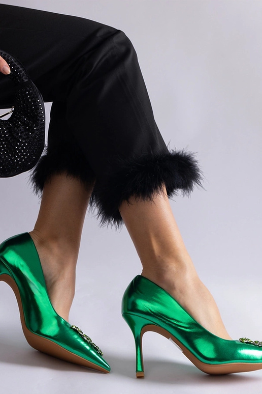 Grüne Stilettos aus Lackleder... Grüne Stilettos aus Lackleder...