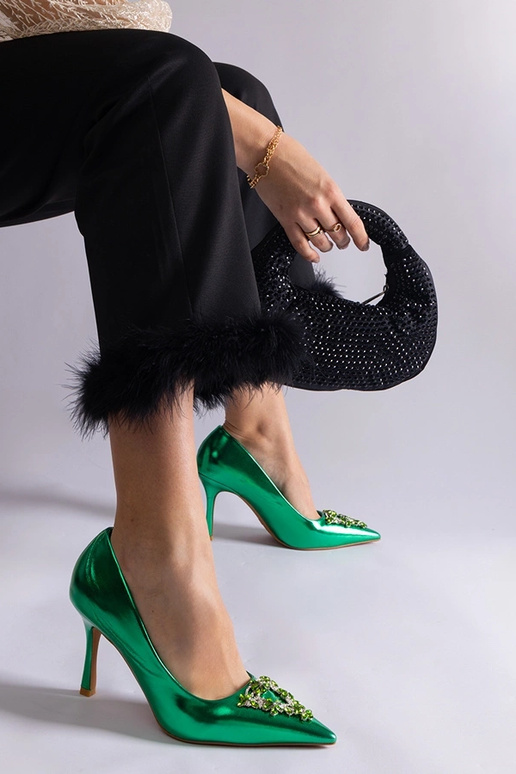 Grüne Stilettos aus Lackleder... Grüne Stilettos aus Lackleder...