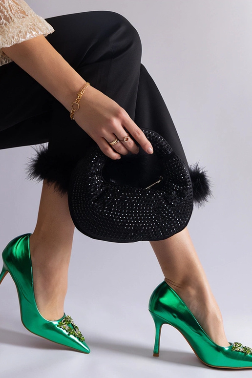 Grüne Stilettos aus Lackleder... Grüne Stilettos aus Lackleder...