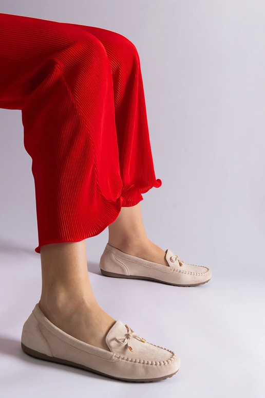 Mocassins en daim beige avec noeud Treja Mocassins en daim beige avec noeud Treja