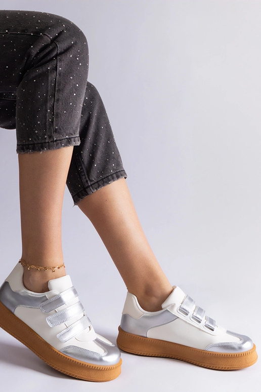 Sølv sneakers med velcrolukning Mena