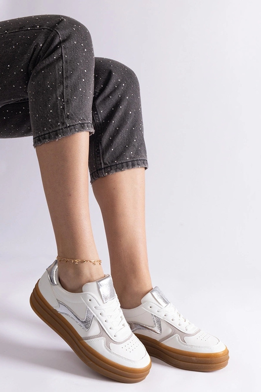 Hvide og sølv sneakers med gummisål...