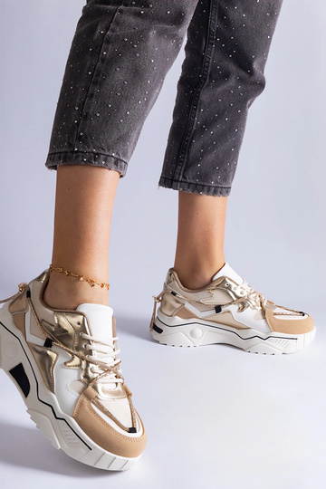Beige Sneakers verziert mit Valdez Zirkonschnur 2