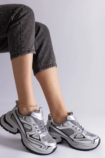 Silberne Sneaker mit... 2