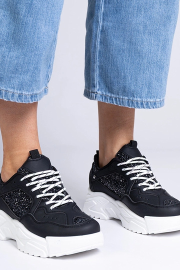 Zwarte dames sneakers met glinsterende details Caraballo 2