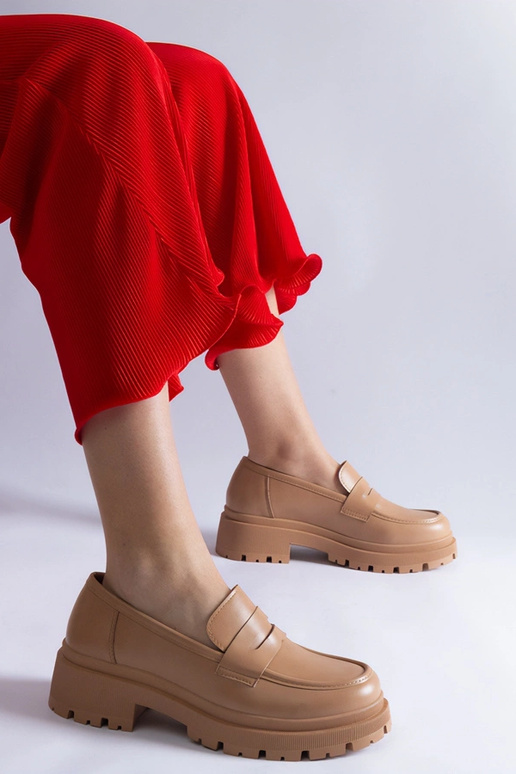 Mørke beige mokkasiner lavet af...