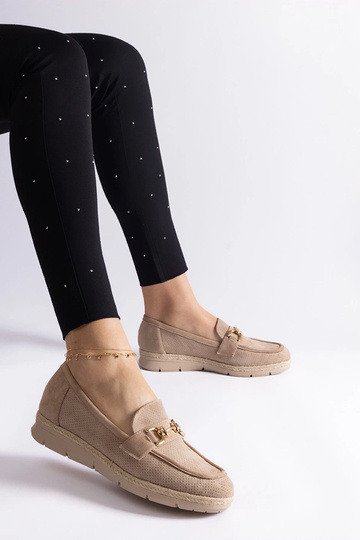 Zandkleurige dames...