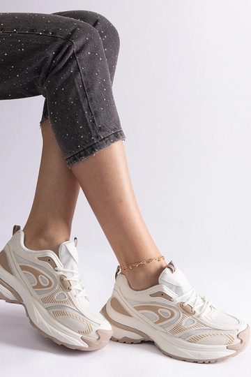 Baskets de sport blanches... 2