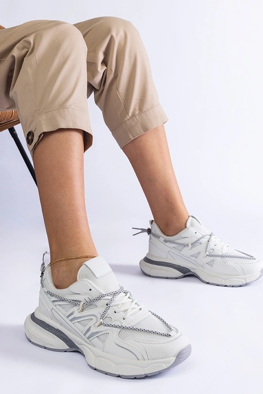 Weiße Damen Sneaker mit massiver...