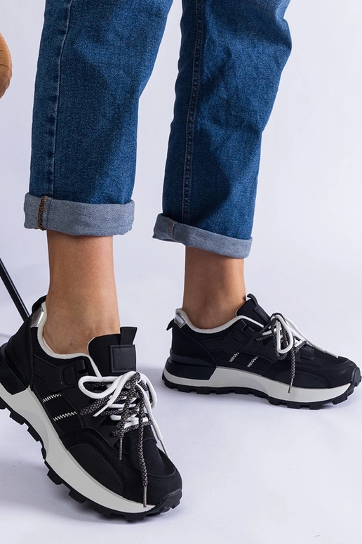 Baskets de sport noires pour femmes... Baskets de sport noires pour femmes...