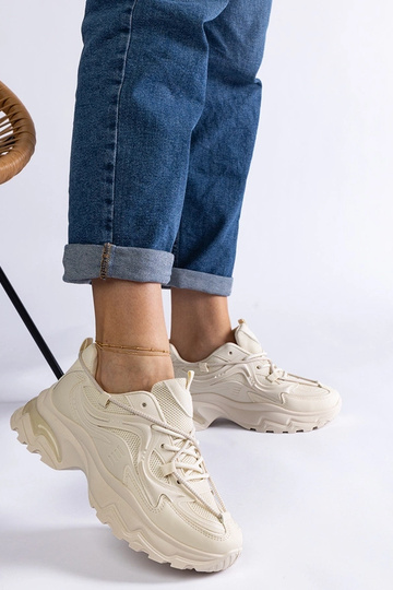 Baskets de sport beiges... 2