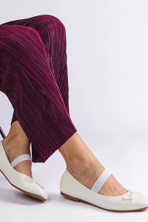Ballerines blanches avec élastique et...