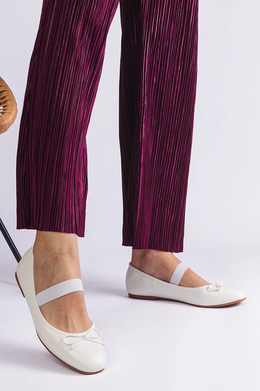 Weiße Ballerinas mit Gummizug und...