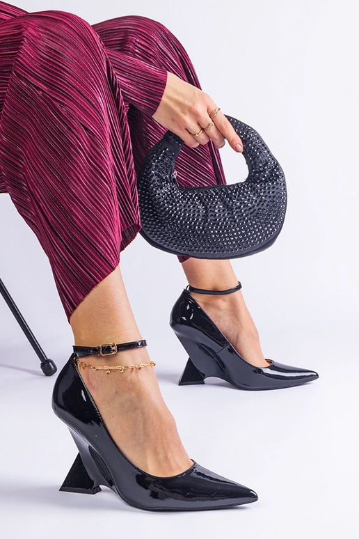 Czółenka laqués noires à plateforme... Czółenka laqués noires à plateforme...