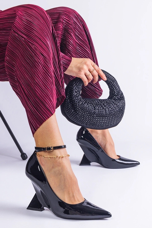 Czółenka laqués noires à plateforme... Czółenka laqués noires à plateforme...