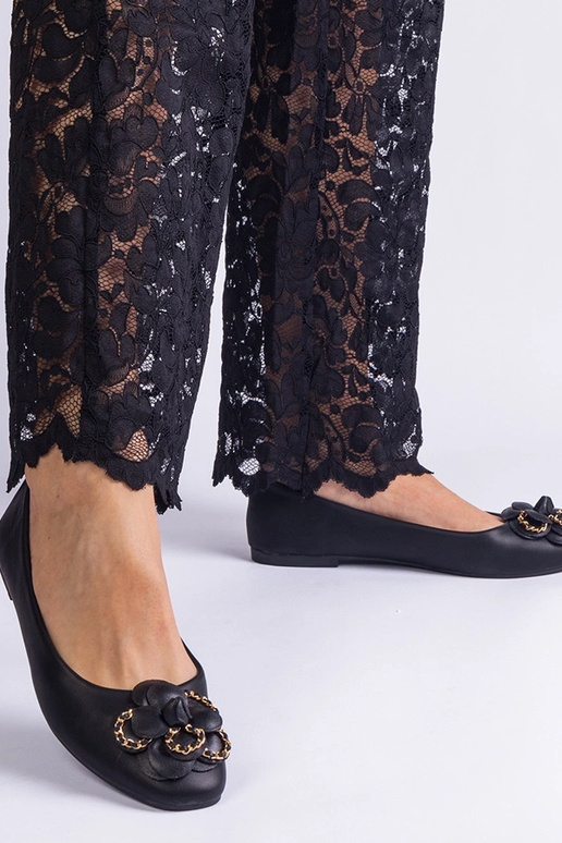 Ballerines noires décorées d'une...