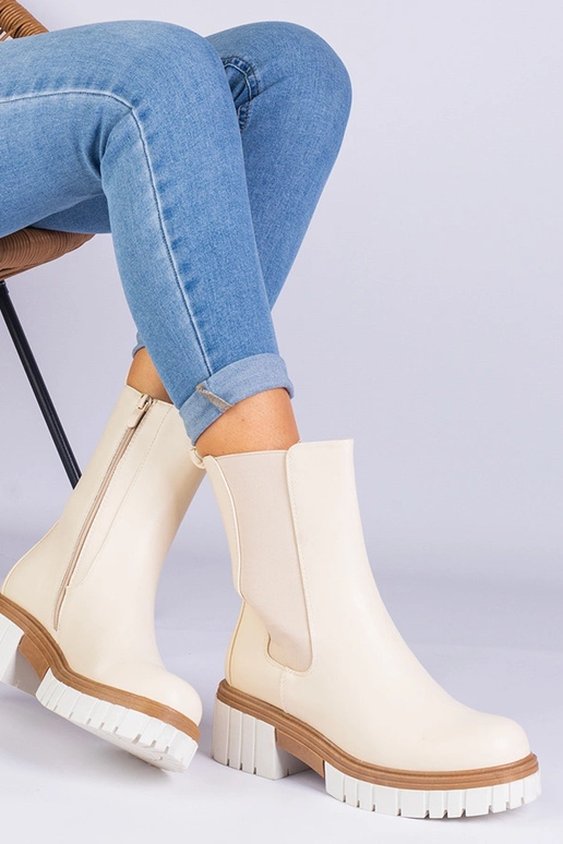 Beige ankelstøvler lavet af Tantala... Beige ankelstøvler lavet af Tantala...