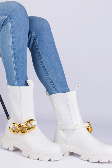 Bottines blanches ornées d'une chaîne Florisenda massive