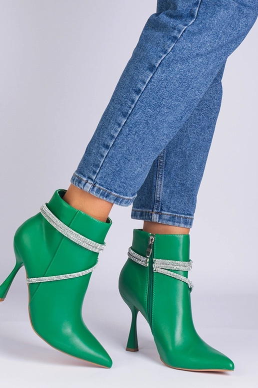 Grønne højhælede ankelstøvler... Grønne højhælede ankelstøvler...