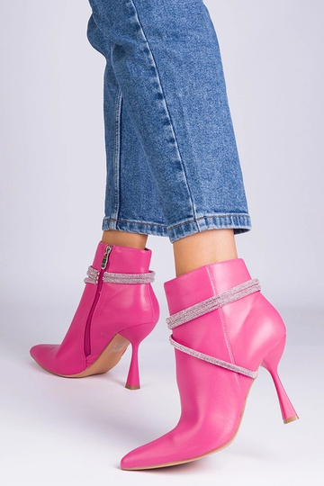 Bottines à talons hauts...