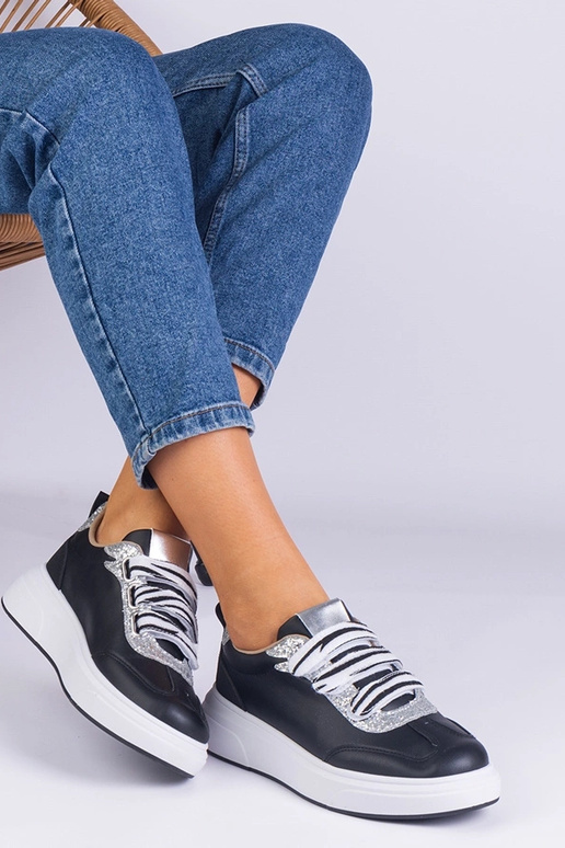 Baskets noires pour femmes décorées... Baskets noires pour femmes décorées...