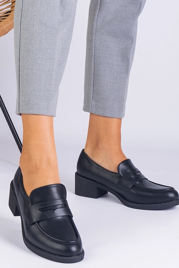 Chaussures à talons bas en... 2