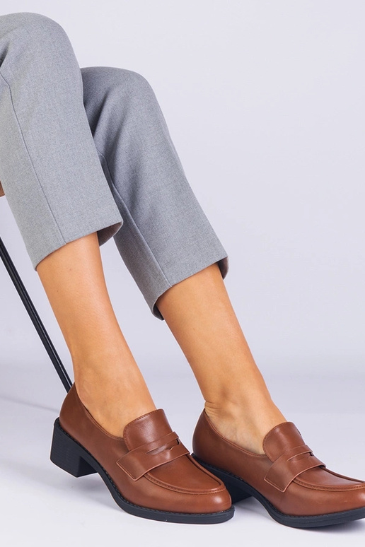 Braune Damenschuhe aus Ökoleder mit... Braune Damenschuhe aus Ökoleder mit...