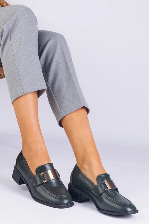 Chaussures à talons hauts vertes pour... Chaussures à talons hauts vertes pour...