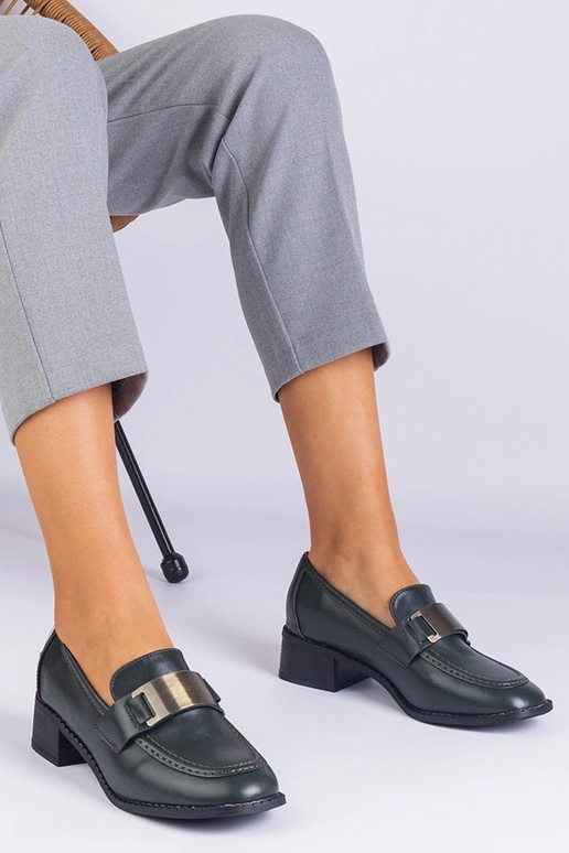 Grüne Damenschuhe mit hohen Absätzen... Grüne Damenschuhe mit hohen Absätzen...