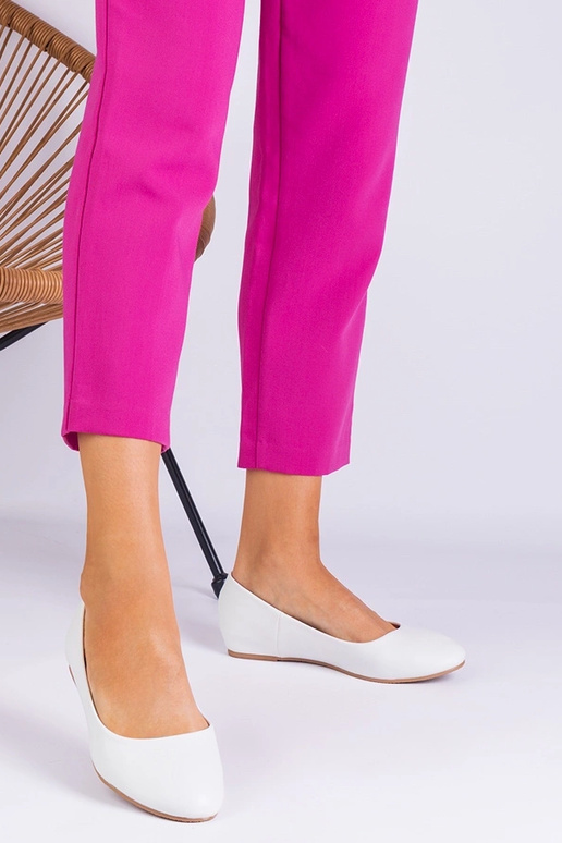 Weiße Ballerinas mit verstecktem...