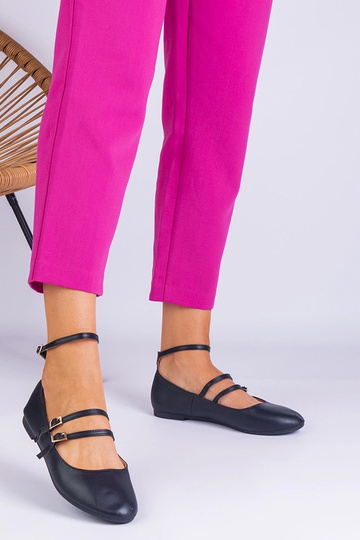 Ballerines noires en simili cuir avec boucles Vitoldora 2