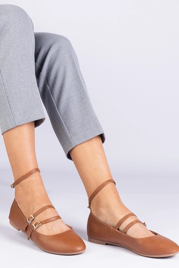 Ballerines en simili cuir marron avec boucles Vitoldora