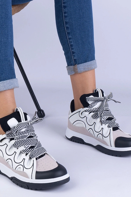 Baskets noires pour femmes avec... Baskets noires pour femmes avec...