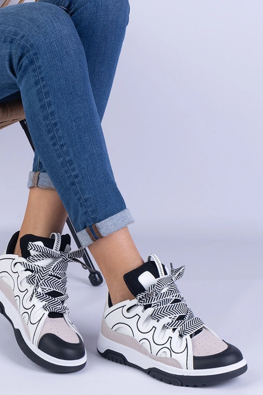 Schwarze Damen Sneaker mit... Schwarze Damen Sneaker mit...