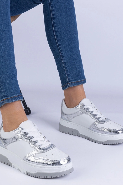 Silberne Sneaker mit dicker Sohle Undina Silberne Sneaker mit dicker Sohle Undina