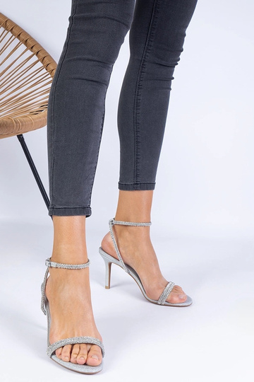 Sandales élégantes à talons... 2