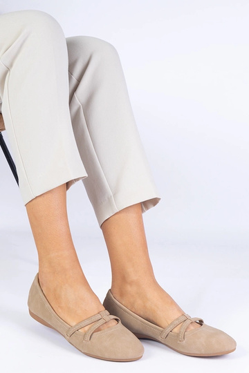 Beige Damenballerinas aus mattem Ökoleder Baronna
