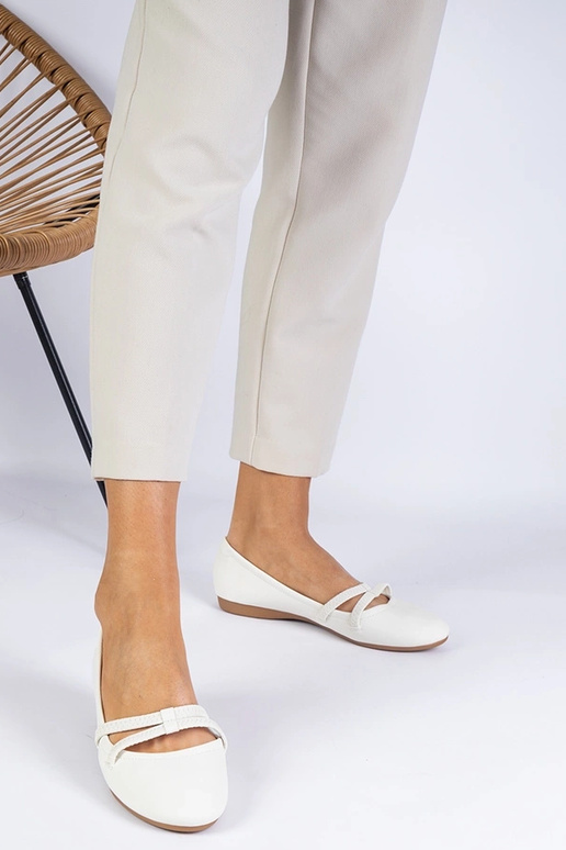 Ballerines blanches pour femmes en... Ballerines blanches pour femmes en...