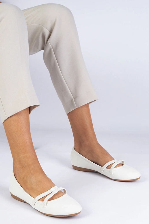 Ballerines blanches pour femmes en... Ballerines blanches pour femmes en...