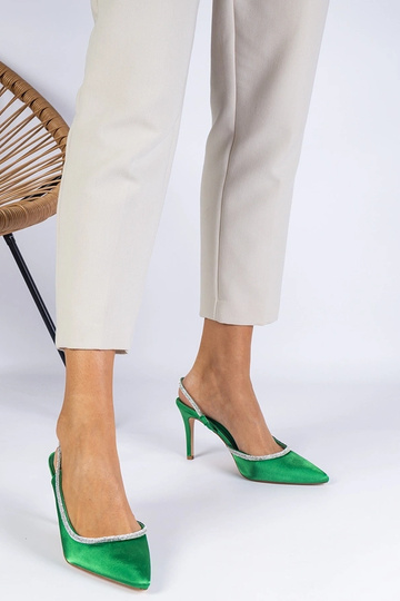 Escarpins en satin vert avec strass et talon ouvert Mrozzi 2