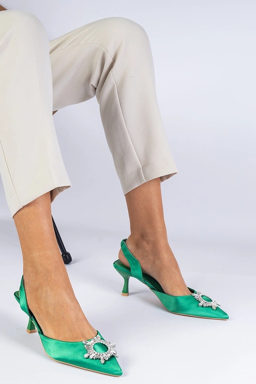 Grønne satin pumps med åben hæl og... Grønne satin pumps med åben hæl og...