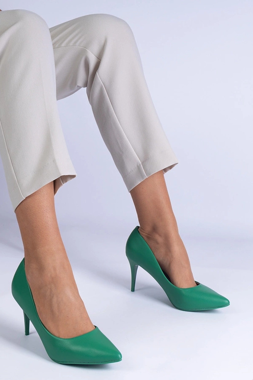 Escarpins classiques verts en cuir... Escarpins classiques verts en cuir...