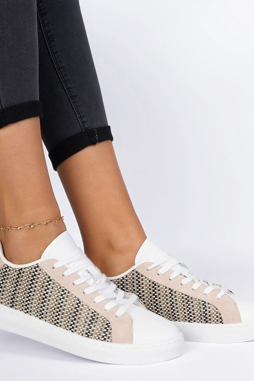 Sneakers beiges pour femmes en tissu... Sneakers beiges pour femmes en tissu...