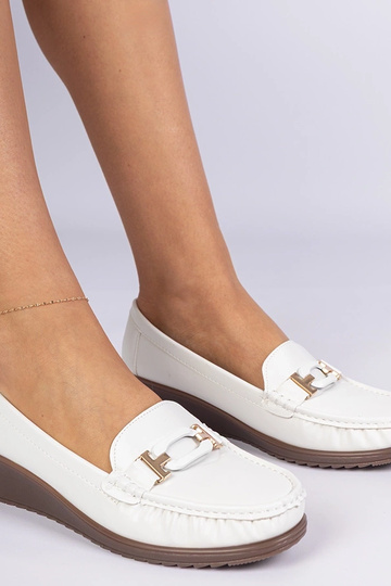 Mocassins blancs pour femmes à semelle compensée en simili cuir Kappi 2