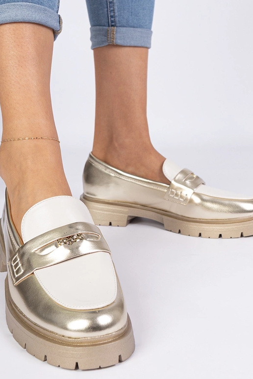 Goldene Mokassins für Damen mit... Goldene Mokassins für Damen mit...