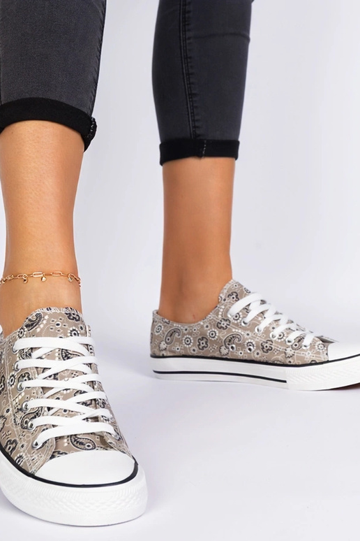 Bruine dames stoffen schoenen in...