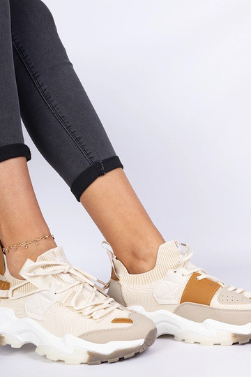 Milada beige dames sneakers met sokken schacht