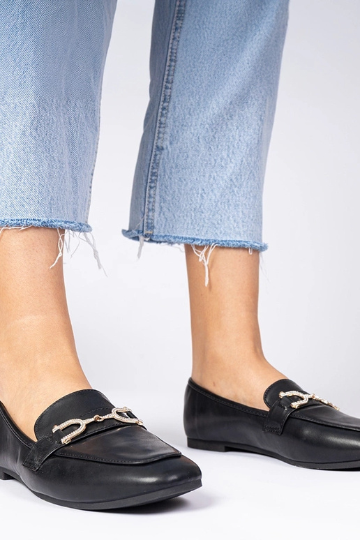 Mokasins noirs élégants avec... Mokasins noirs élégants avec...