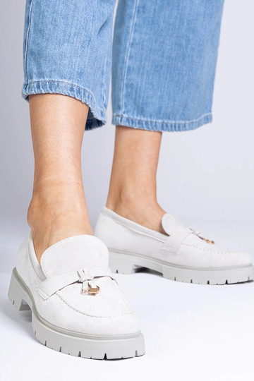 Mocassins élégants gris en...